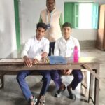 রাইটারের সাহায্যে পরীক্ষা দিল আহত মাধ্যমিক পরীক্ষার্থী