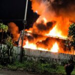 ১৬ নং জাতীয় সড়কে উলুবেড়িয়ার বেলতলায় চলন্ত লরিতে আগুন